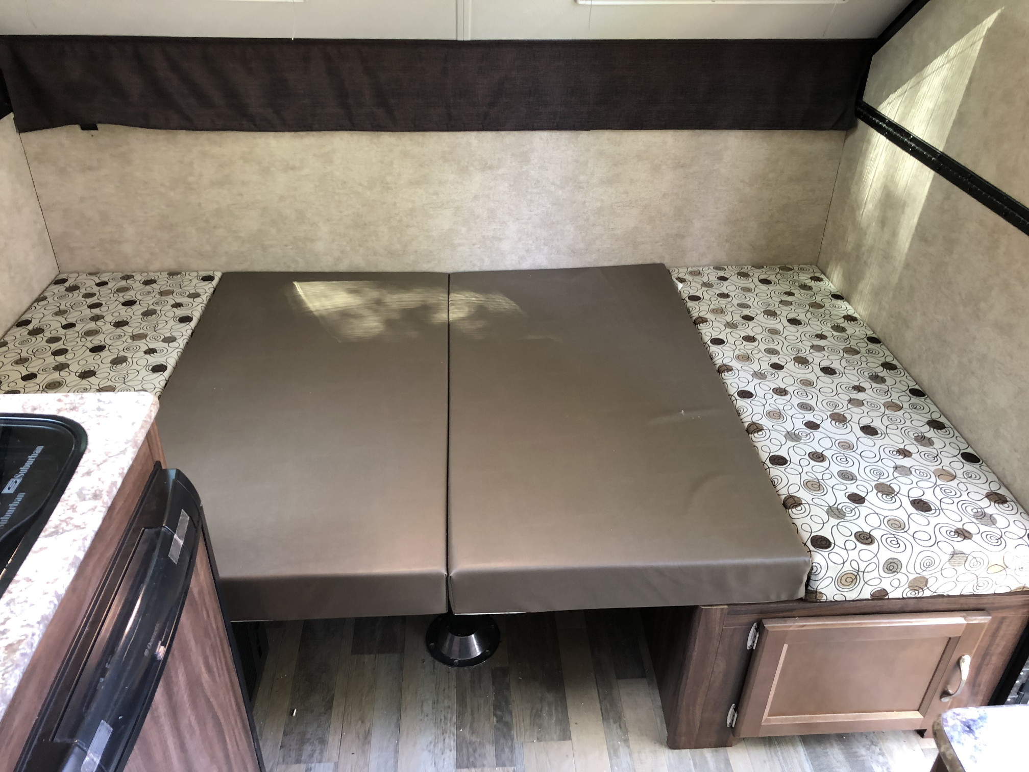 A-Frame Top5 (4) A-Frame Top5 (4)